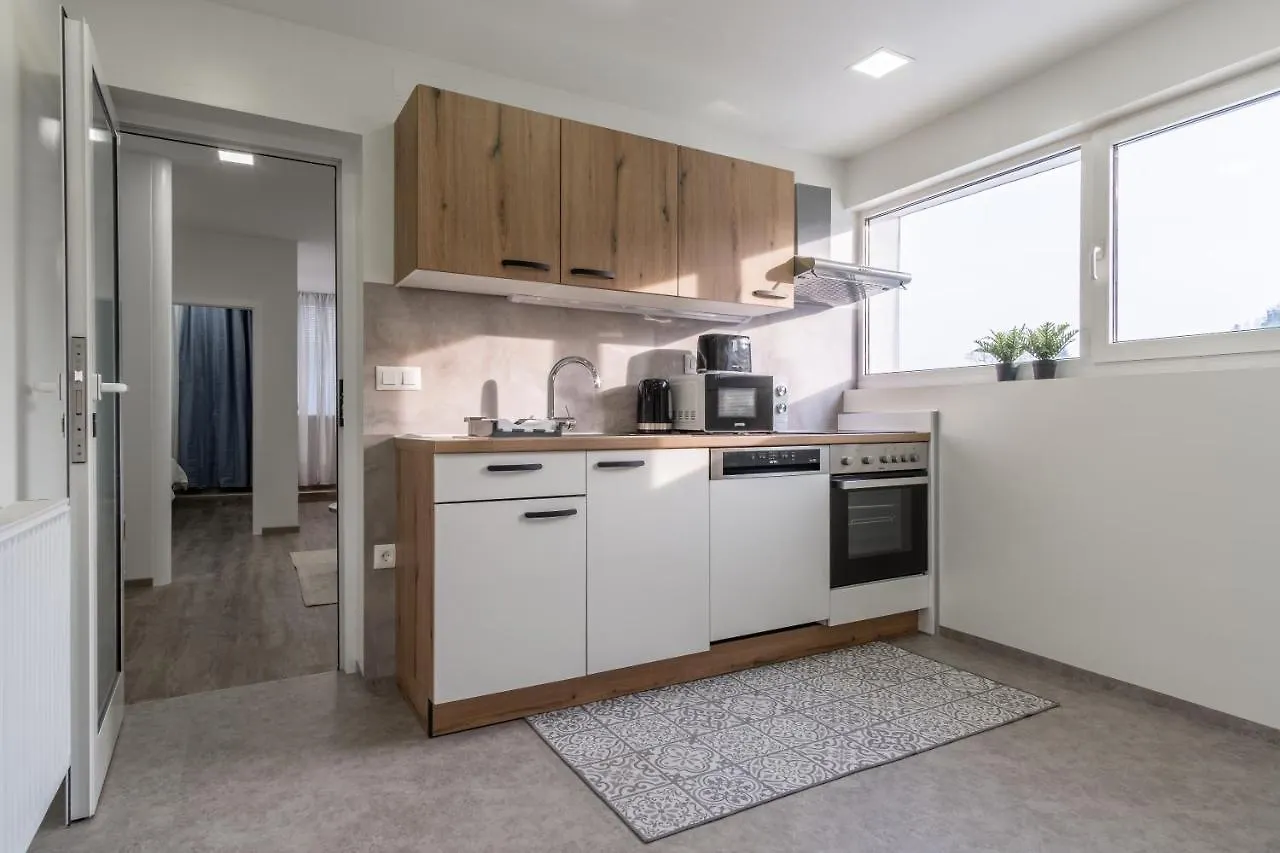 Apartment Ferienwohnung Friendly 33 SiSka Laibach